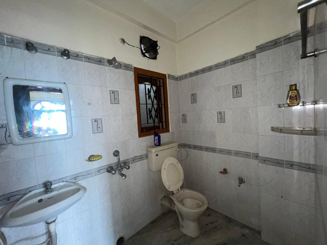 Unfurnished 3bhk in GS Road, Sreenagar, Guwahati, Assam, India for Rent